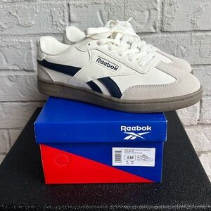 Boys Reebok Forte Lounger size 6M (24.5cm)